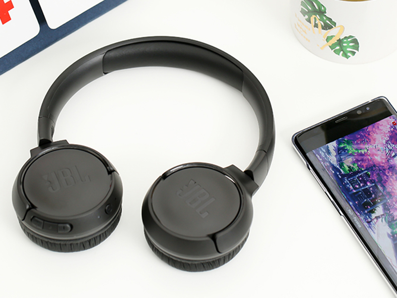 Hình thật tai nghe chụp tai JBL